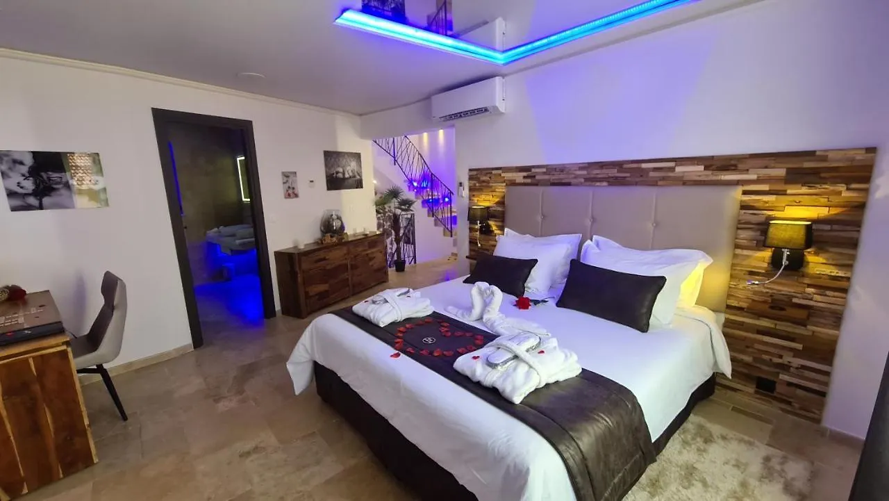 Hotel Loveroom La Garconn'Hyeres