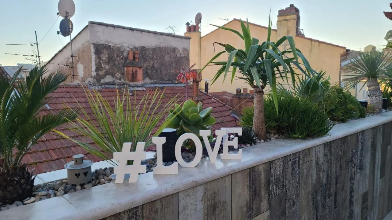 Hotel Loveroom La Garconn'Hyeres